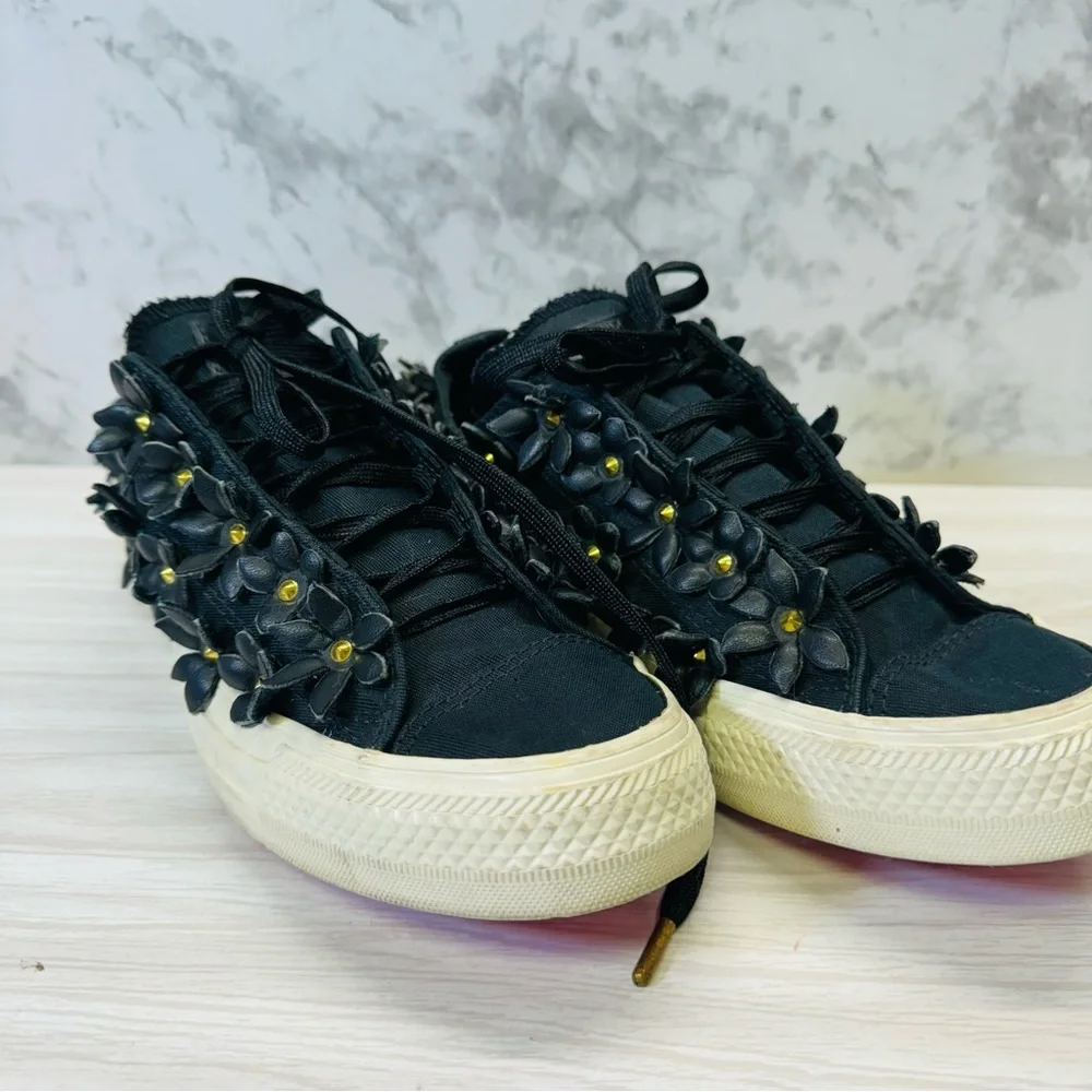 Converse Chuck Taylor All Star OX Black leather 3D Floral  size 7 #554863C